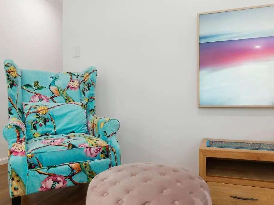 Tatil Evi Pet Friendly Spacious Home With Lush Gardens, Pool Sunshine Coast Pacific Paradise