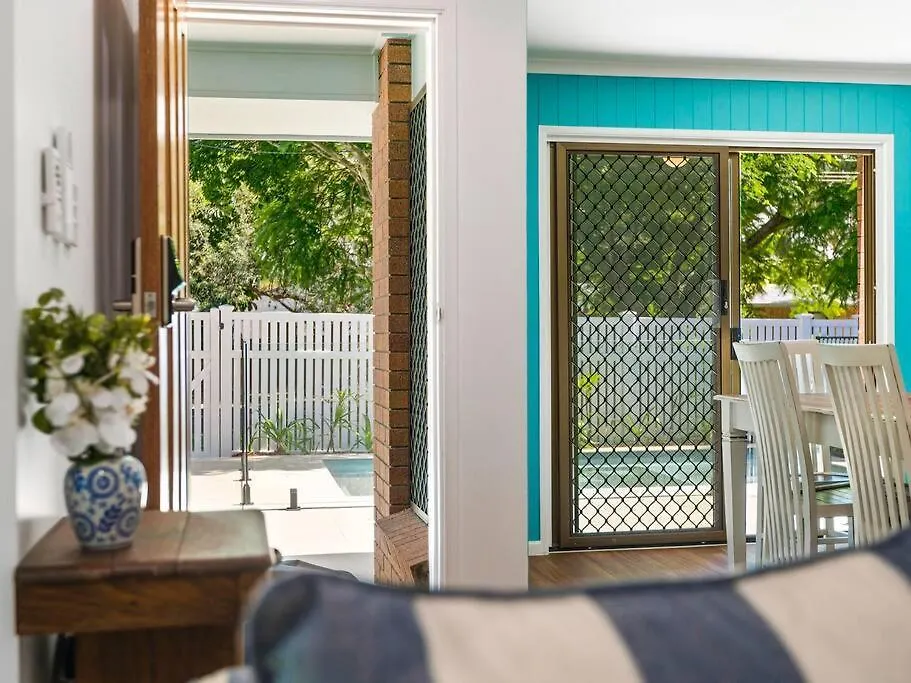 Pet Friendly Spacious Home With Lush Gardens, Pool Sunshine Coast Pacific Paradise