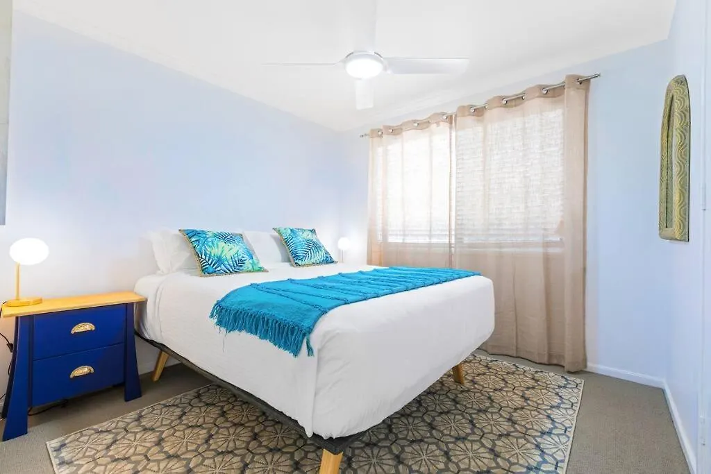 Tatil Evi Pet Friendly Spacious Home With Lush Gardens, Pool Sunshine Coast Pacific Paradise Avustralya